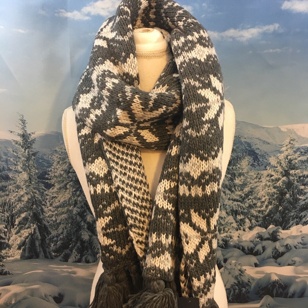 Heavyweight Knit Scarf